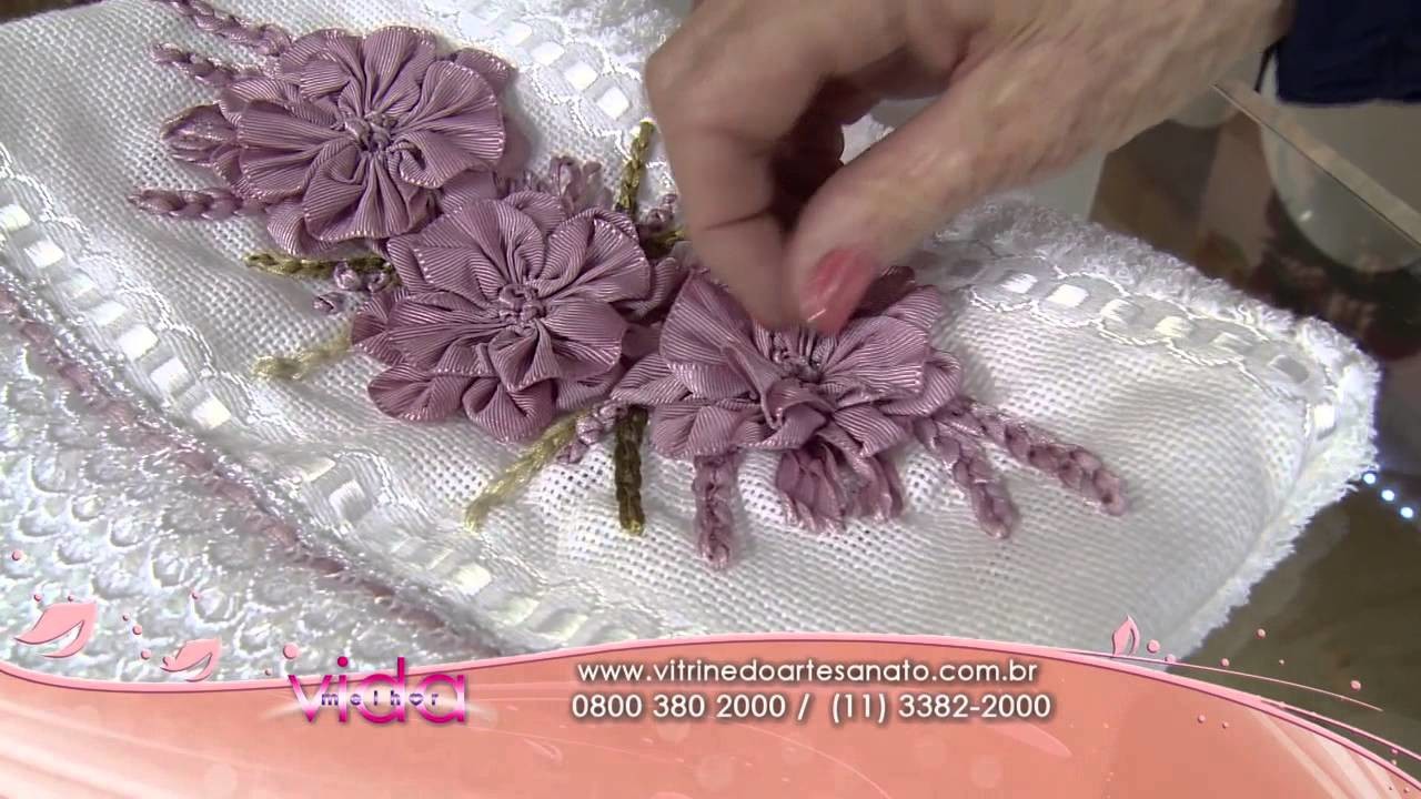 Saiba como fazer um lindo bordado da flor camélia!