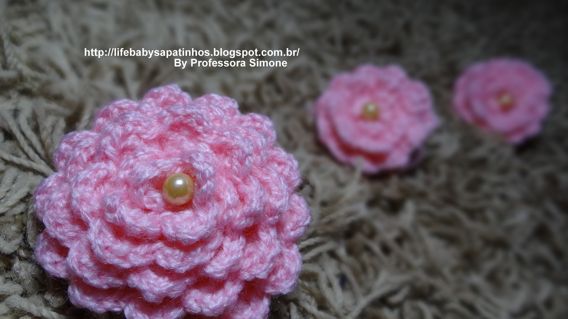 Flor para aplicação em Crochê com Pérola - Professora Simone