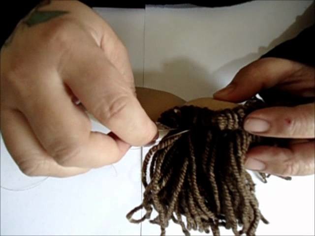 Maneiras de fazer cabelos para bonecas 2