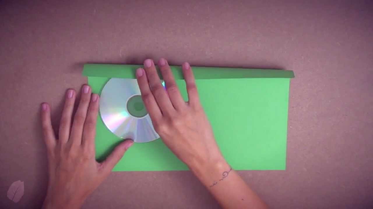Como fazer um porta CD.DVD com uma folha de A4 (Origami)