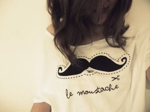 Personalizar uma camisa (simbolo bigode) por Bárbara Piracelli, Blog Por um Capricho