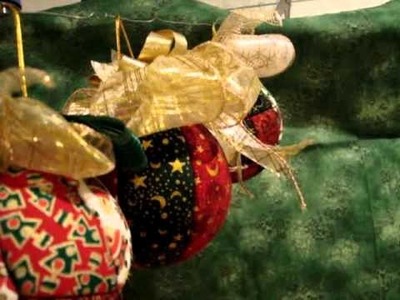 Bolas de Natal com Patchwork embutido por Eugênia Bolzan
