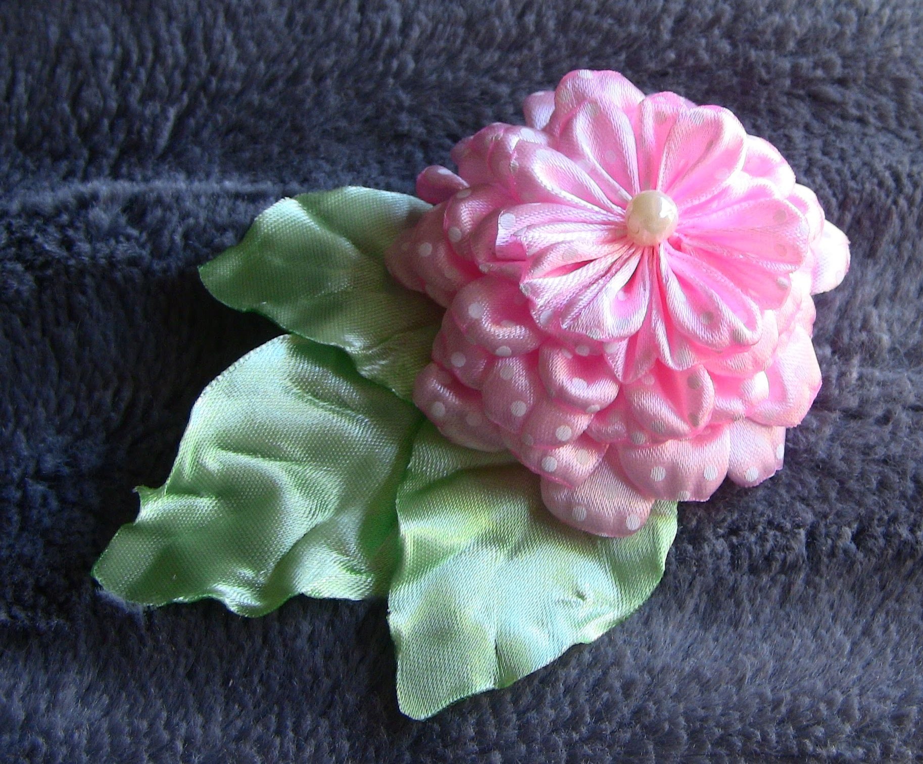 Flor de fitas de cetim  Passo a Passo- HOW TO MAKE ROLLED RIBBON ROSES- fabric flowers