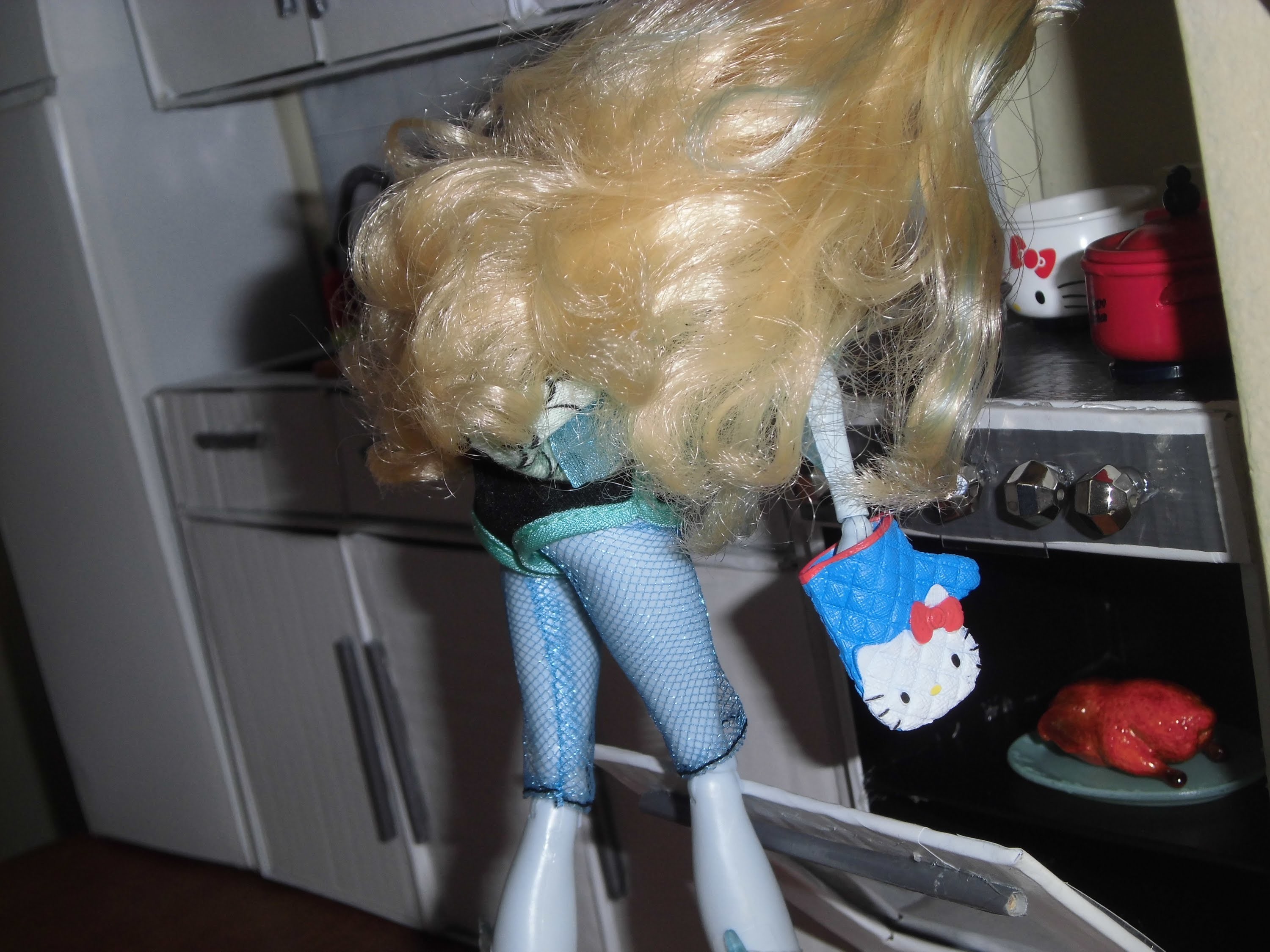 Como fazer um fogão para boneca Monster High, Pullip, Barbie e etc