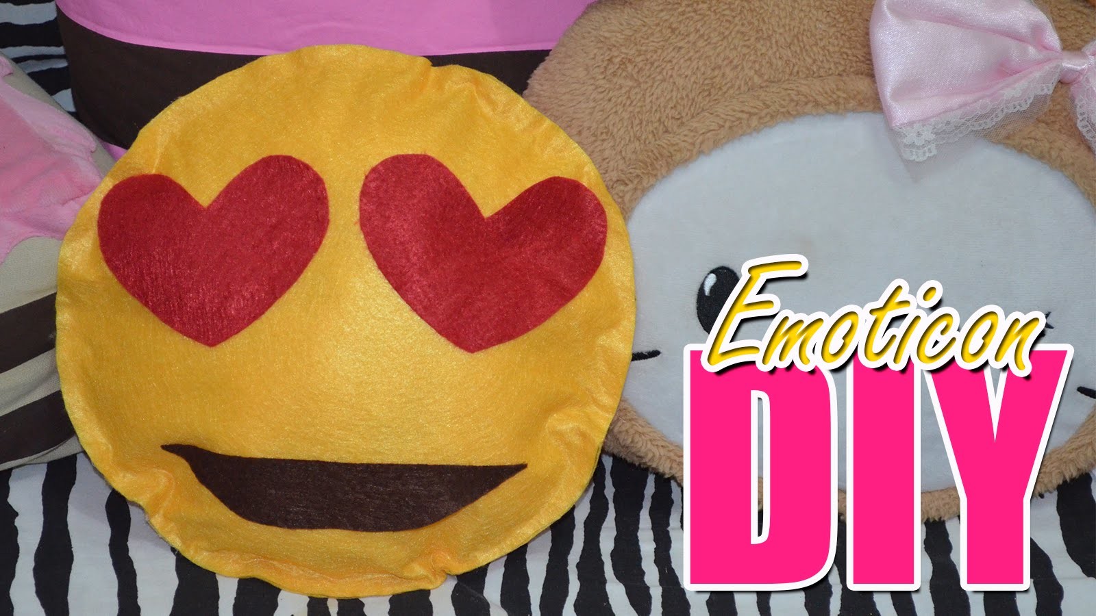 Travesseiro Emoticon Emoji - Faça Você Mesma DIY - Ursula Andress