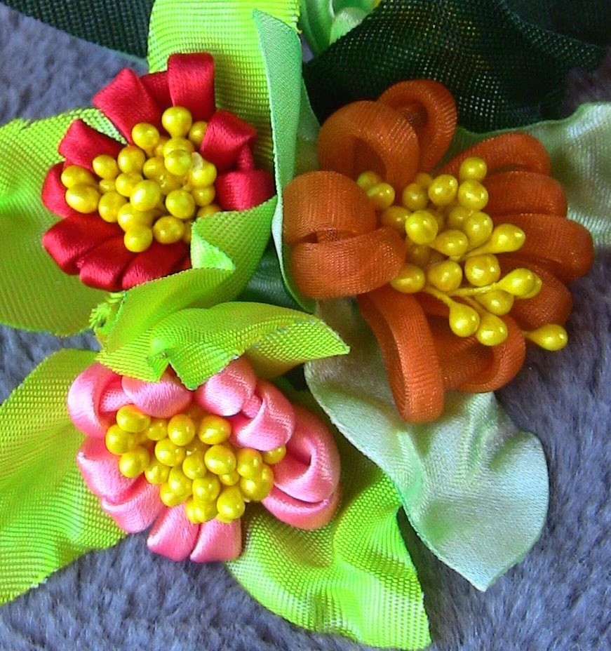 Fabric flower tutorial  - Flores em Fitas de Cetim Passo a Passo