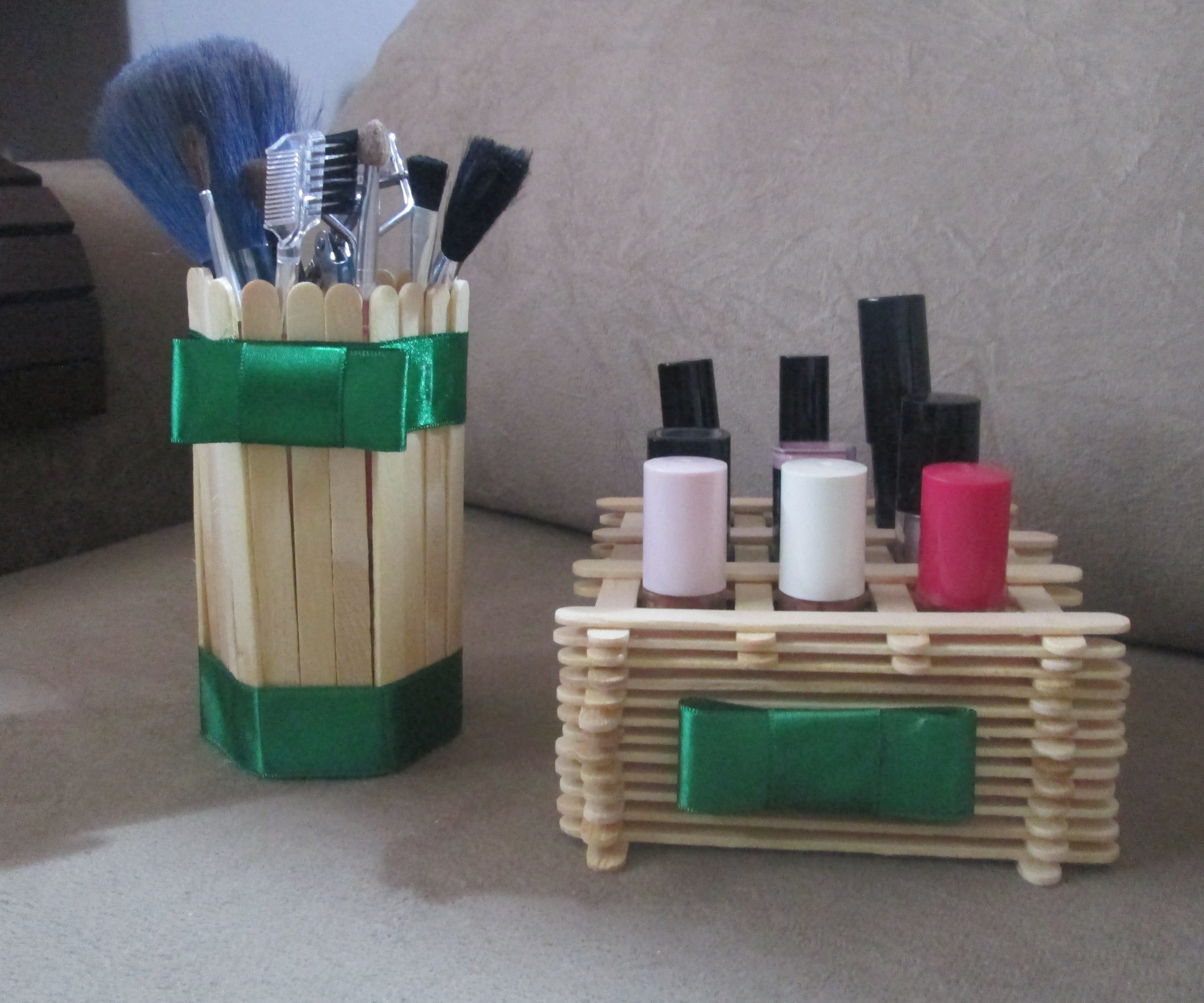 DIY: Porta Batom e Pincel de Maquiagem com Palito de sorvete