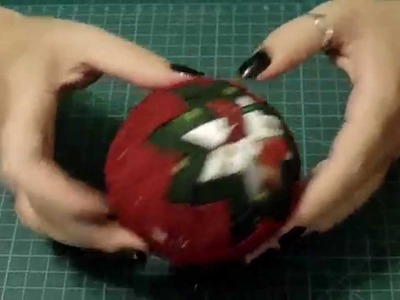 Bola de Natal em Patchwork - Tutorial DIY ( Faça-Você-Mesmo )