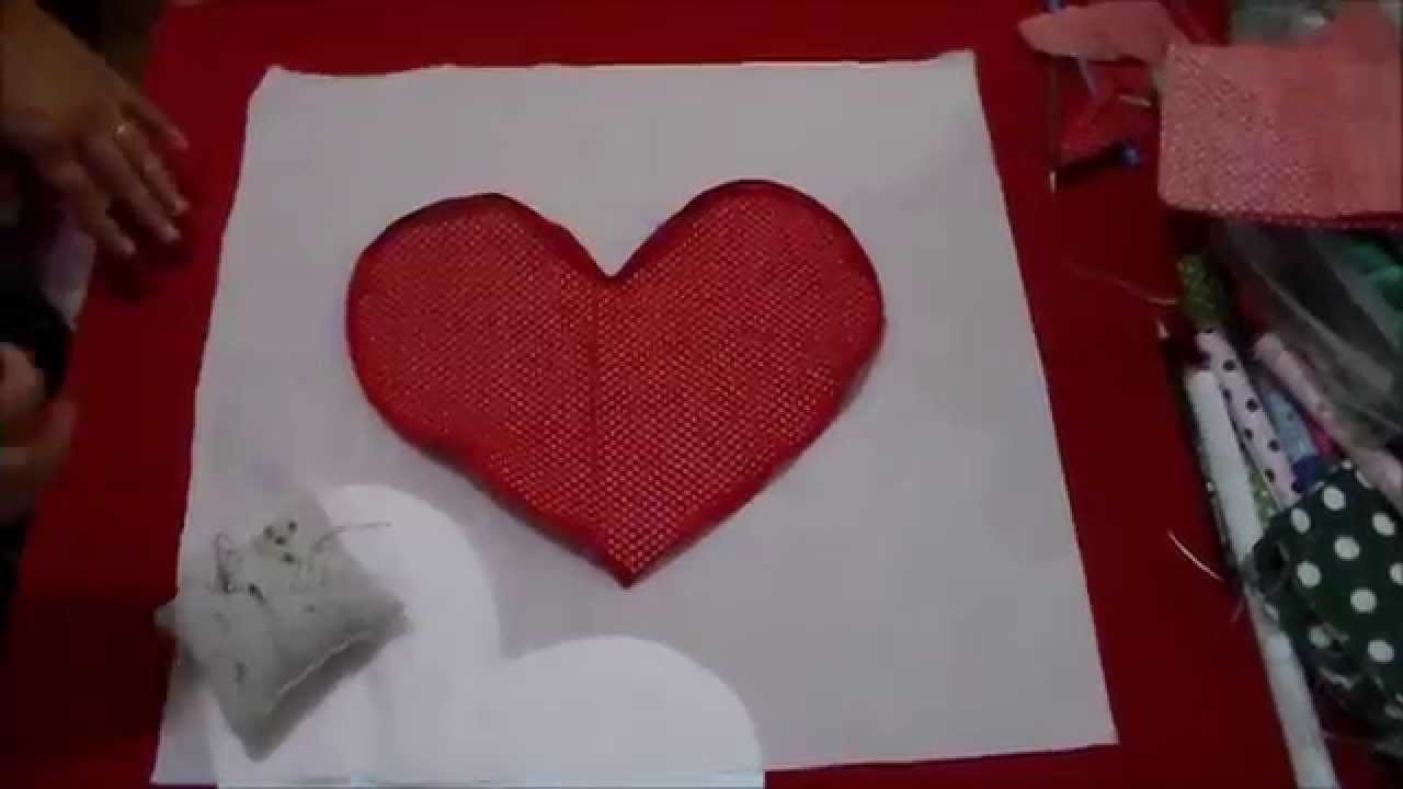 DIY: Personalização.Customização de capas de almofadas