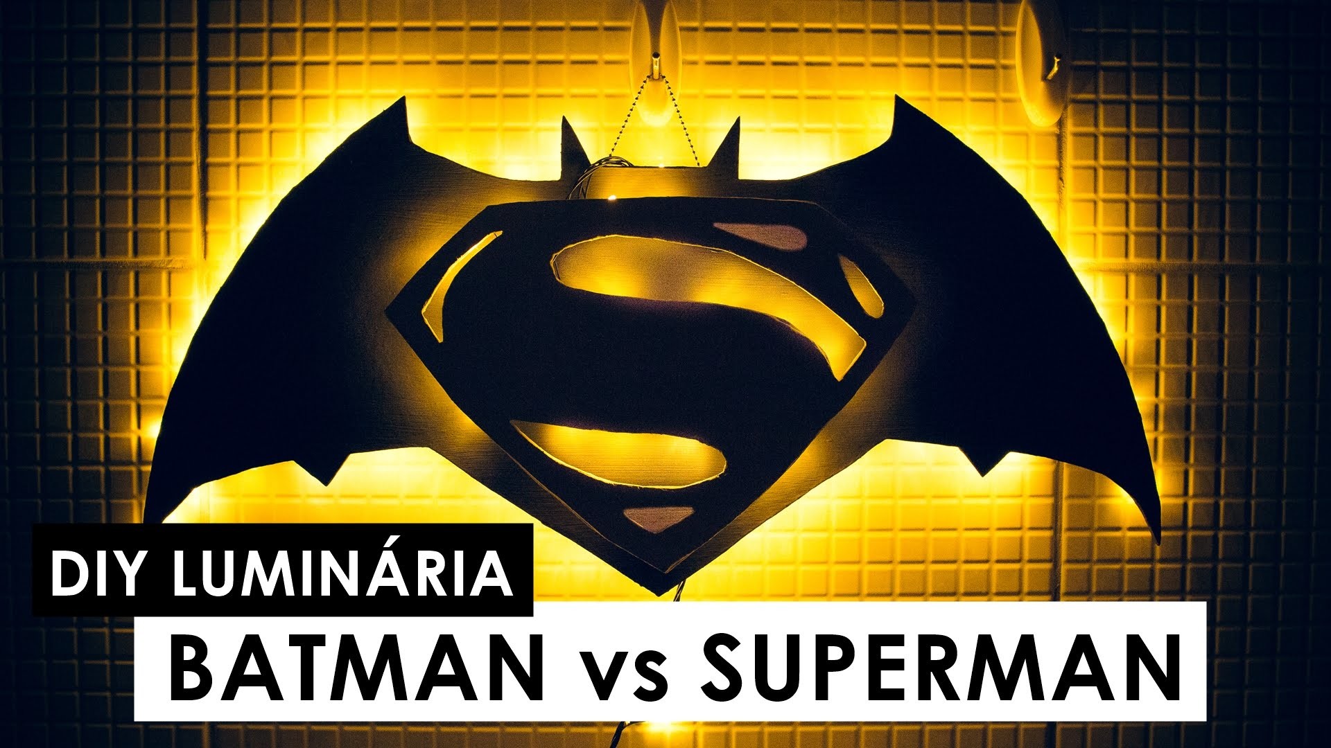 DIY Batman vs Superman Luminária de parede (A Origem da Justiça)