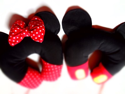 Almofadas personalizadas do Mickey Mouse e Minnie Mouse para viagem