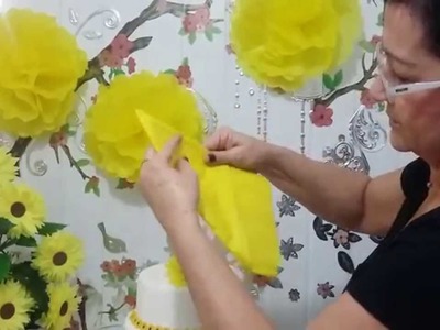 Aula 26 - Mesa Amarela(2.3) Como fazer flores gigantes de papel de seda - Artesanato