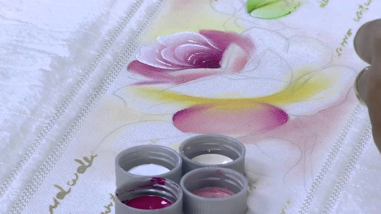 Mulher.com - 21.08.2015 - Pintura de rosas em toalha - Ana Laura Rodrigues PT2