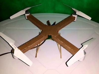 Como Fazer um Drone (quadricóptero) Caseiro de Papelão