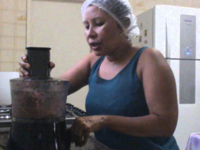 HANBURGUES CASEIRO DE CARNE E LINGUIÇA TOSCANA