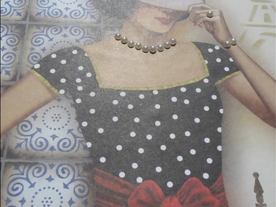 "DAMA EM PARIS" Pintura e Decoupagem em Madeira  (MDF)