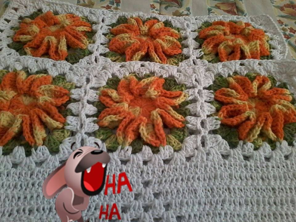 Flor de Crochê Para Aplicação no Jogo dos encostos das cadeiras