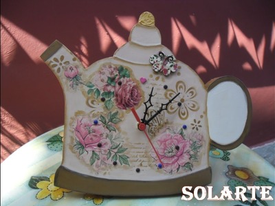 Pintura e Decoupagem em Madeira (MDF) - Relógio