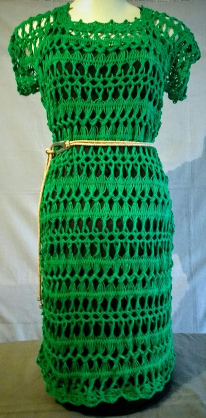 Vestido verde de crochê de grampo