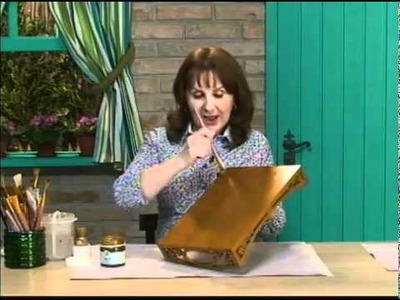 Bandeja envelehcida com purpurina ouro e toalhinha   Daiara