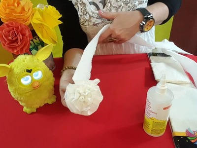 DIY : Como fazer flores de papel crepom