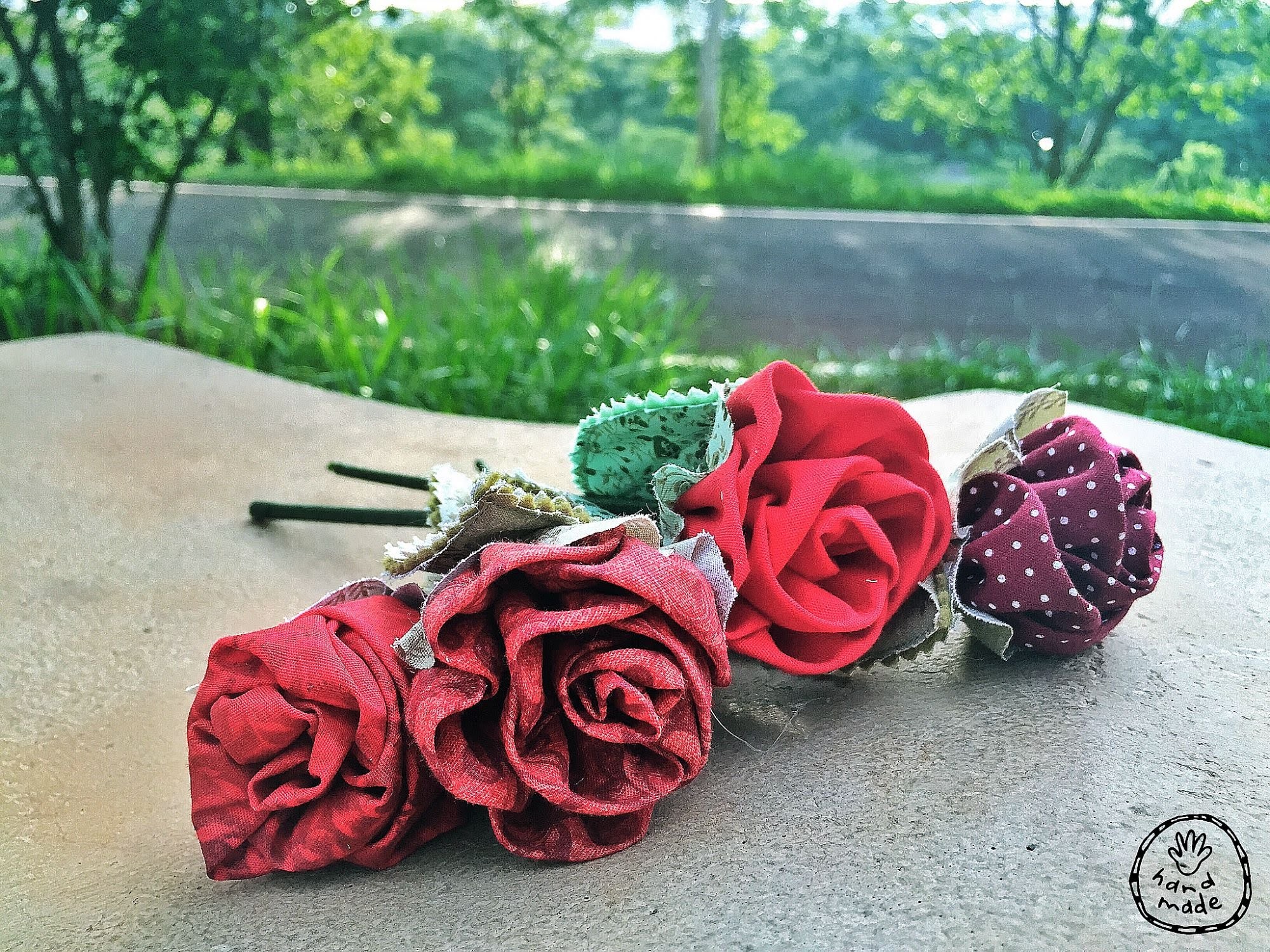 Como fazer Rosas de Tecido.D.I.Y. How to make fabric Roses.Flowers - SK
