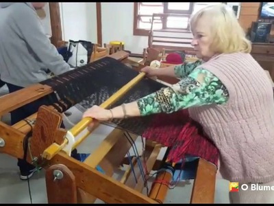 Atelier Toca do Artesanato preserva a tradição da tecelagem com o tear manual