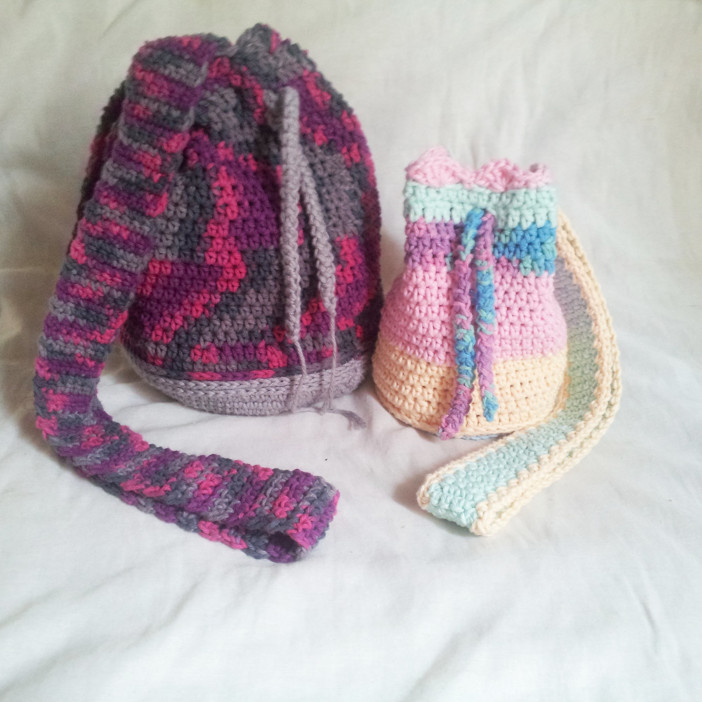 Bolsa Saco em Croche Candy Colors. Crochet Bag
