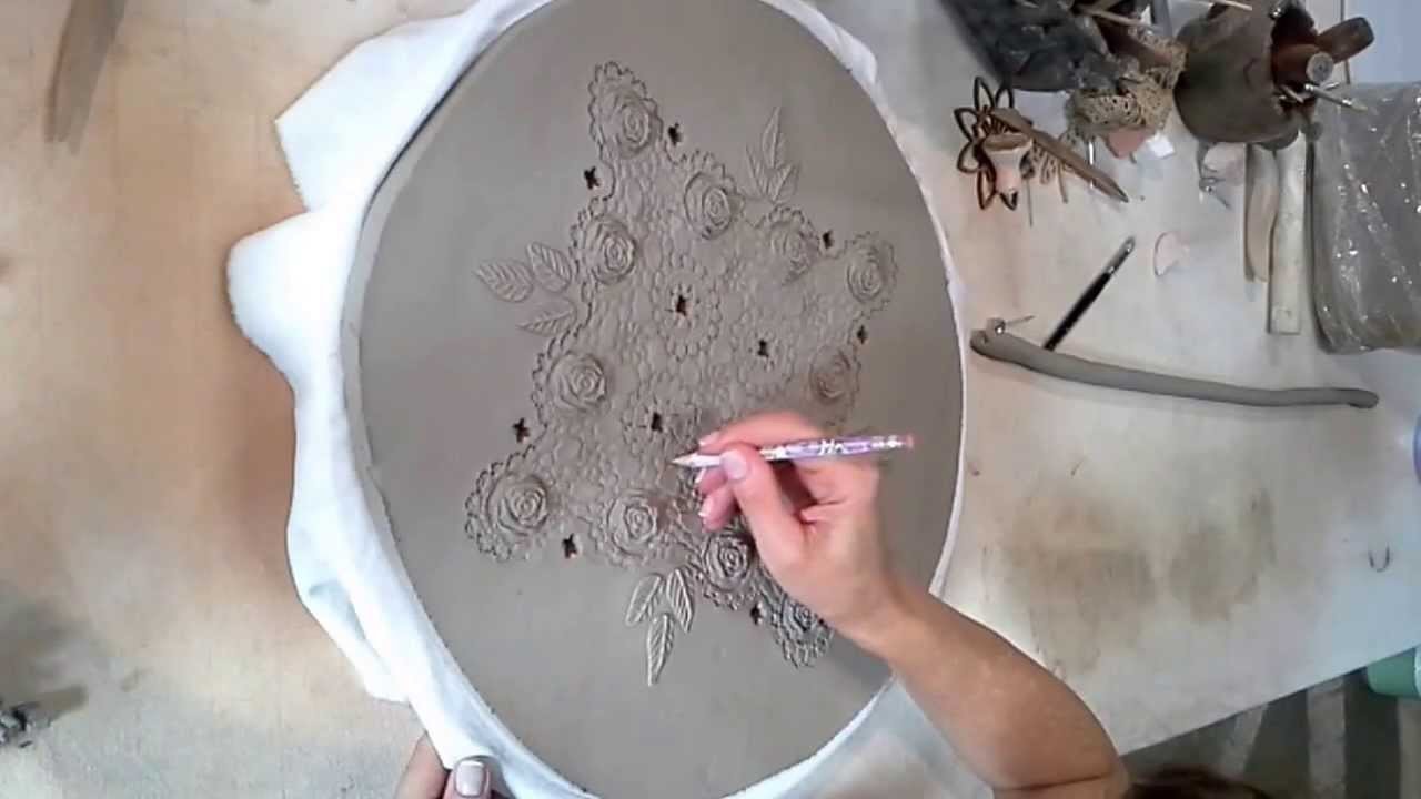 Fazendo uma mandala com argila