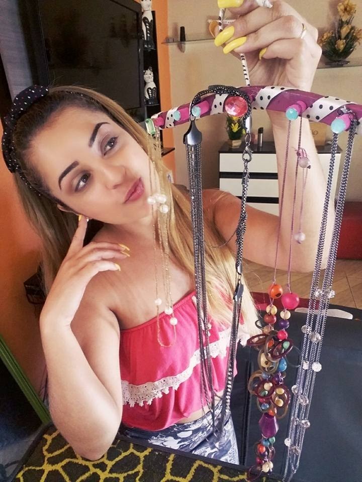 DIY.Faça você mesmo -organizador para colares