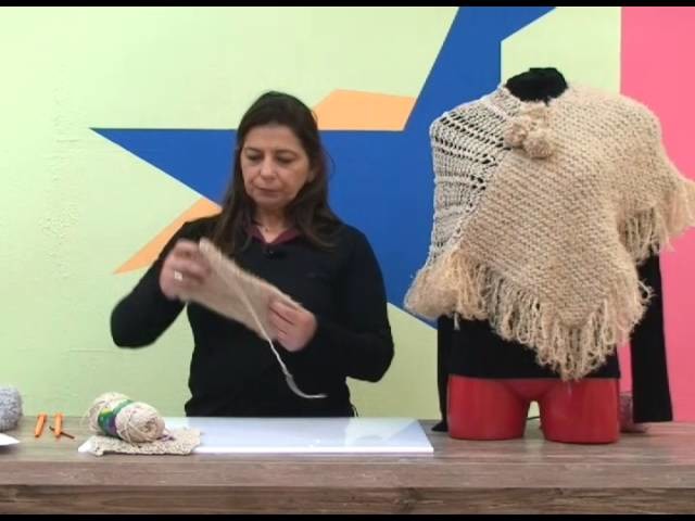 Cristina Amaduro - Mini Poncho em tricô