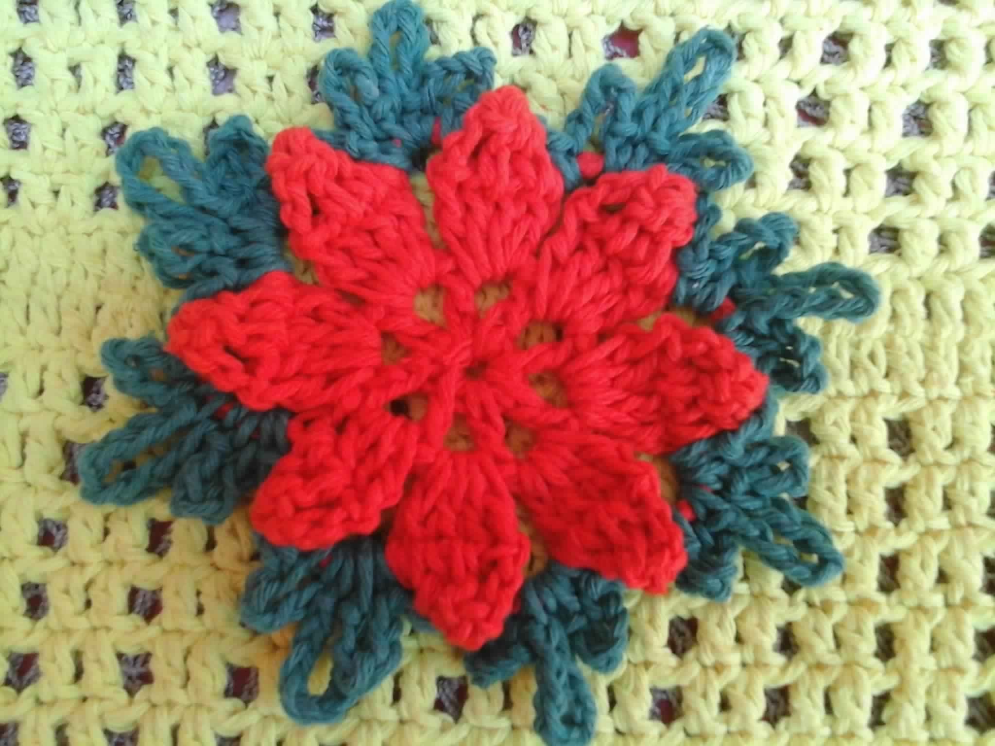 Passo a passo flor em crochê para aplicação em tapete
