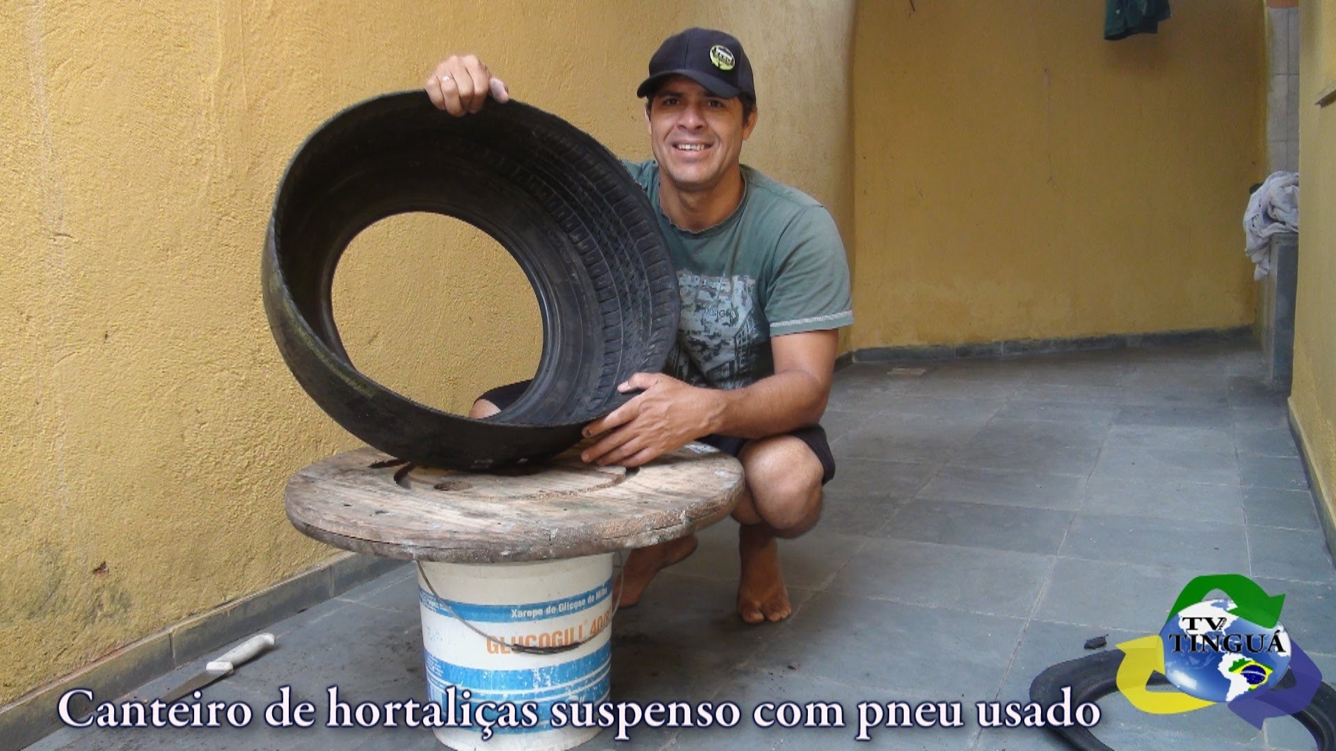 Como fazer canteiro suspenso com pneu usado   Held