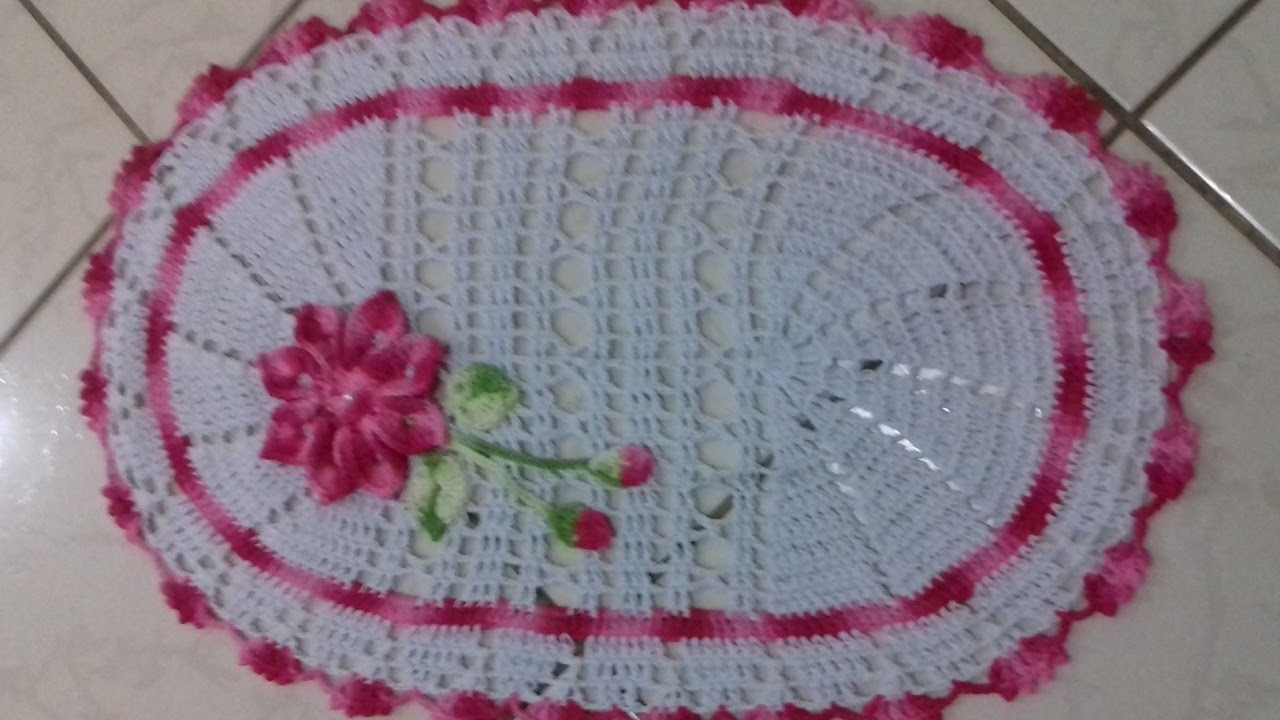 COMPLETO - Tapete oval em crochê com aplicação de flores com Cristina Coelho Alves