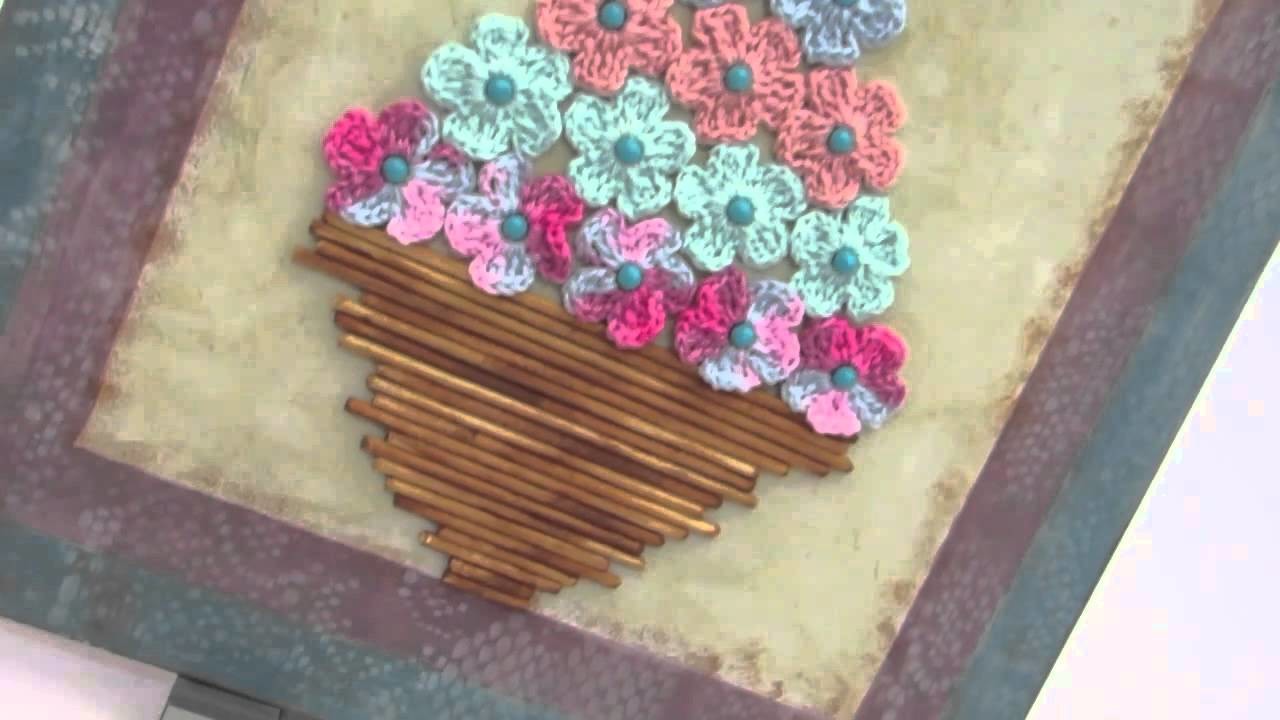 Quadro com flores em croche