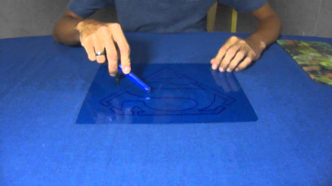 Cortando o Molde de Pintura de Radiografia - Stencil