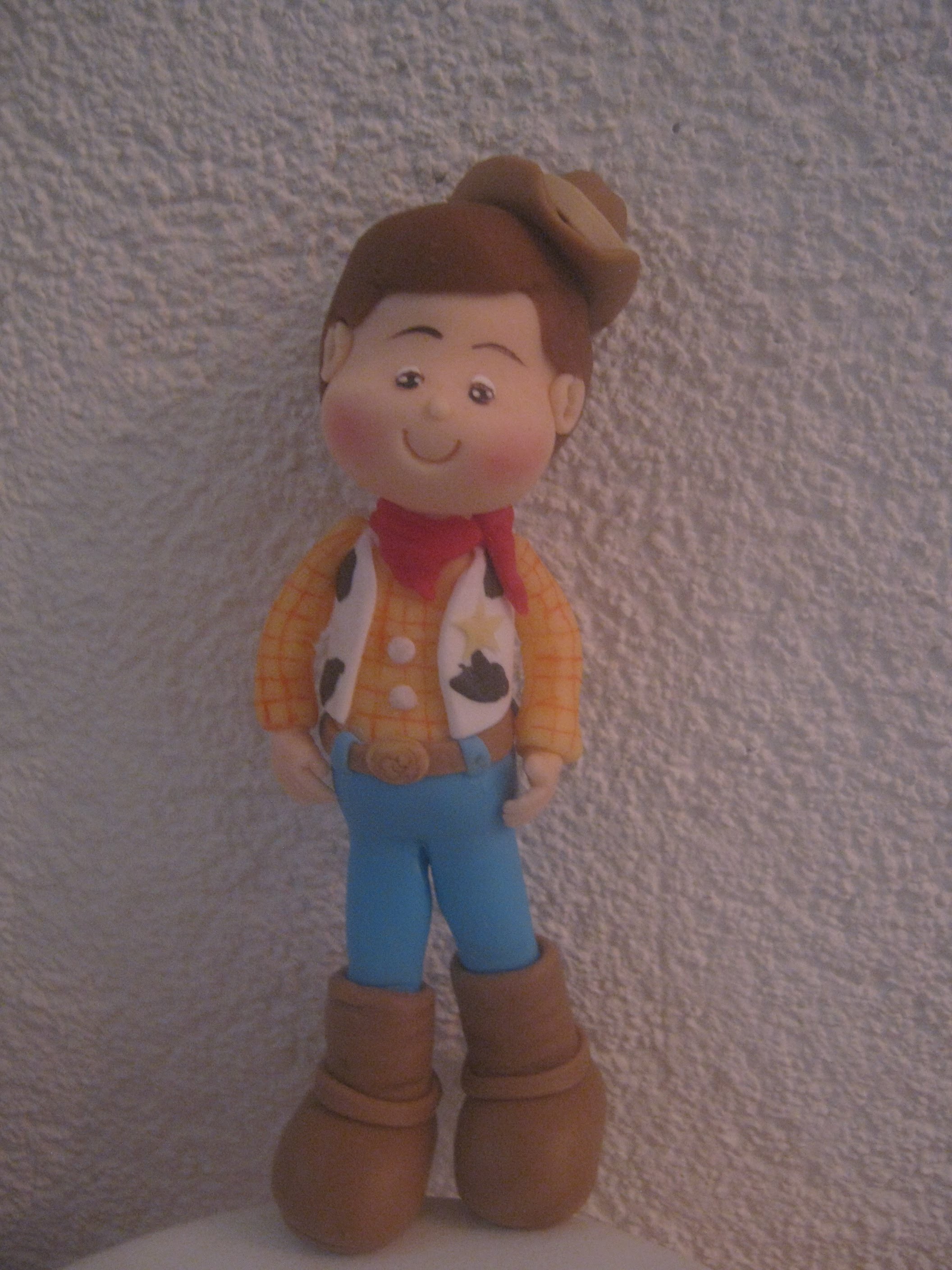 Woody personagem do Toy Story - Biscuit. Porcelana Fria by Clau Schroeder