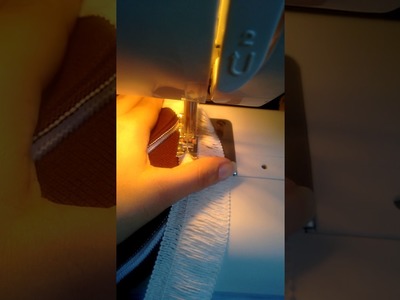 Testando aplicação de franja em tapete na máquina Janome 2008p