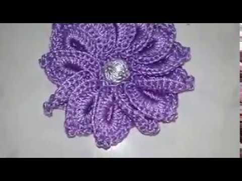 Flor  em crochê lilás