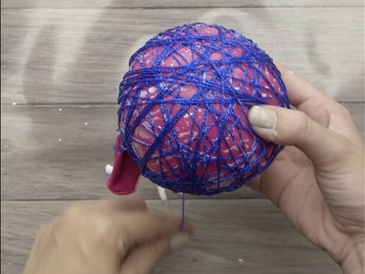 Bolinhas para árvore de Natal com barbante. #DIY #VixDiy
