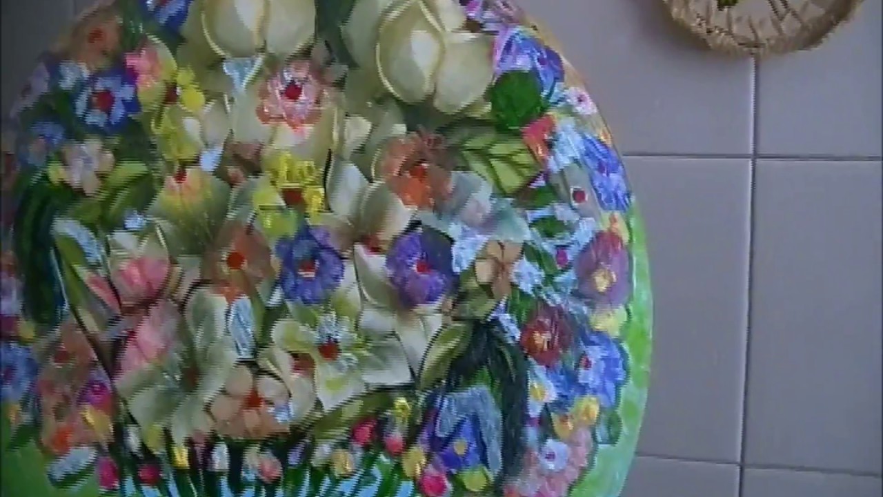 DECORAÇÃO DE TÁBUAS DE CARNE E PANELAS VELHAS .