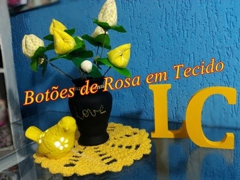 Botões de Rosa em Tecido e Vasinho Lousa