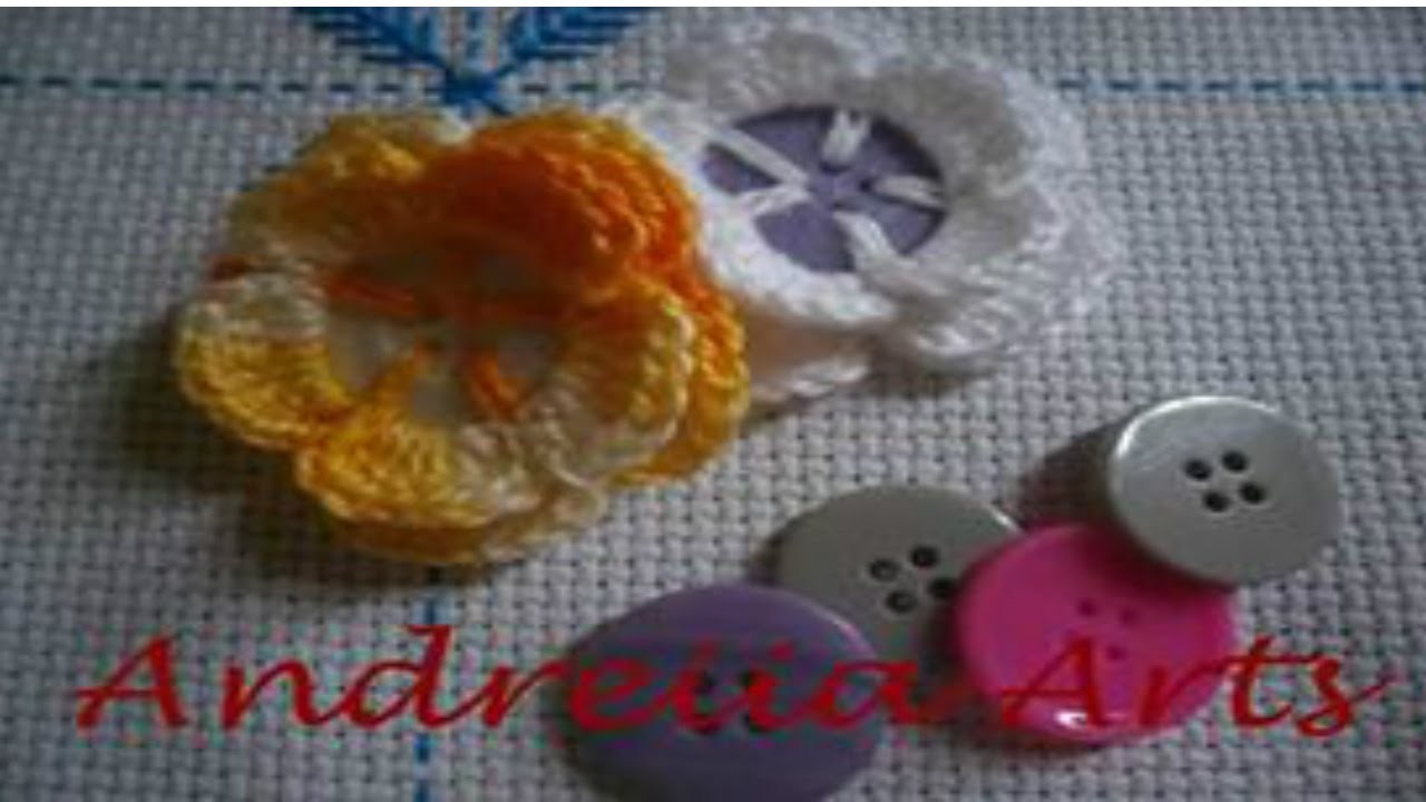 Flor de croche com botao  (flor para aplicaçao)  DIY