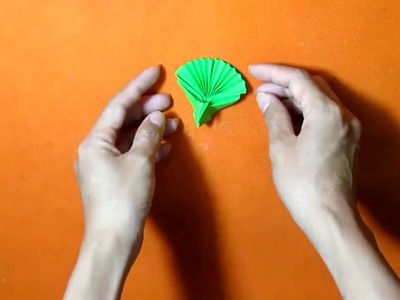 Como fazer um origami de pavão.
