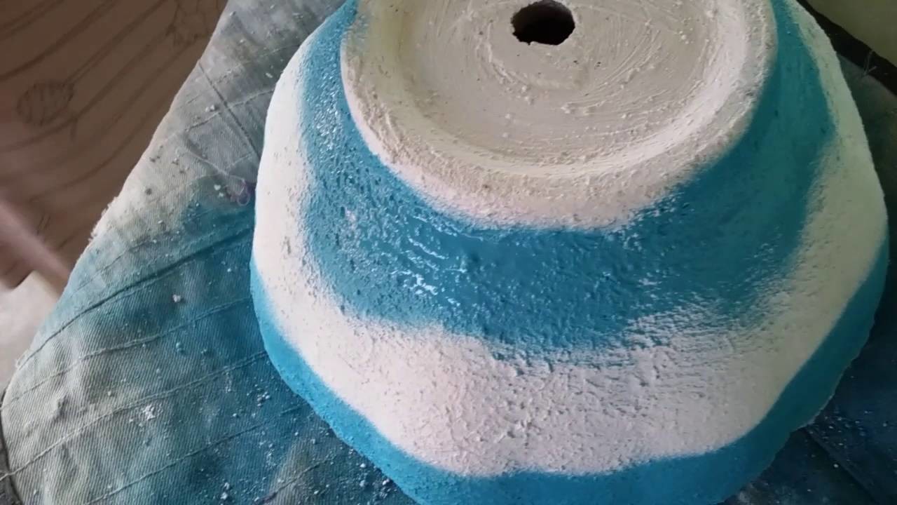 Pintando vasos de cimento