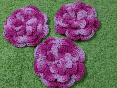 Flor  de crochê  pétalas rasteiras para aplique ,em tapetes, centro de messa, toalhas.