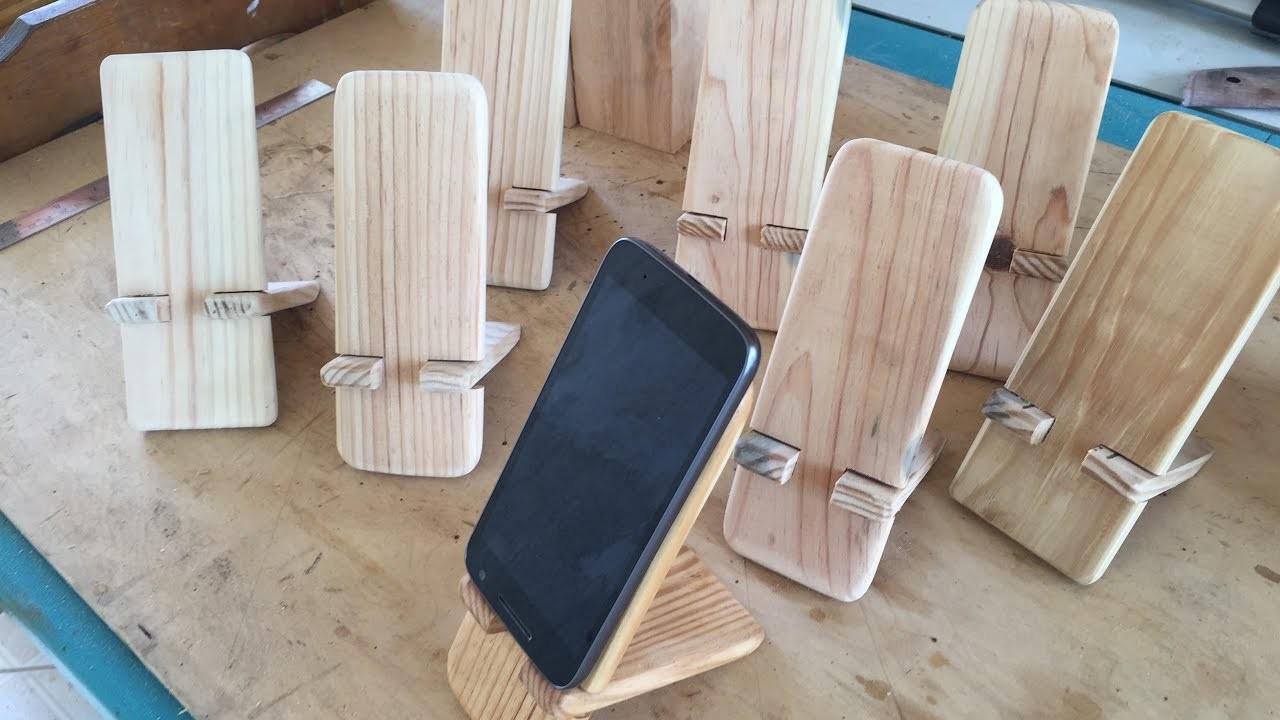 # 16 HNO - Fiz suportes para celular - I made cell phone holders