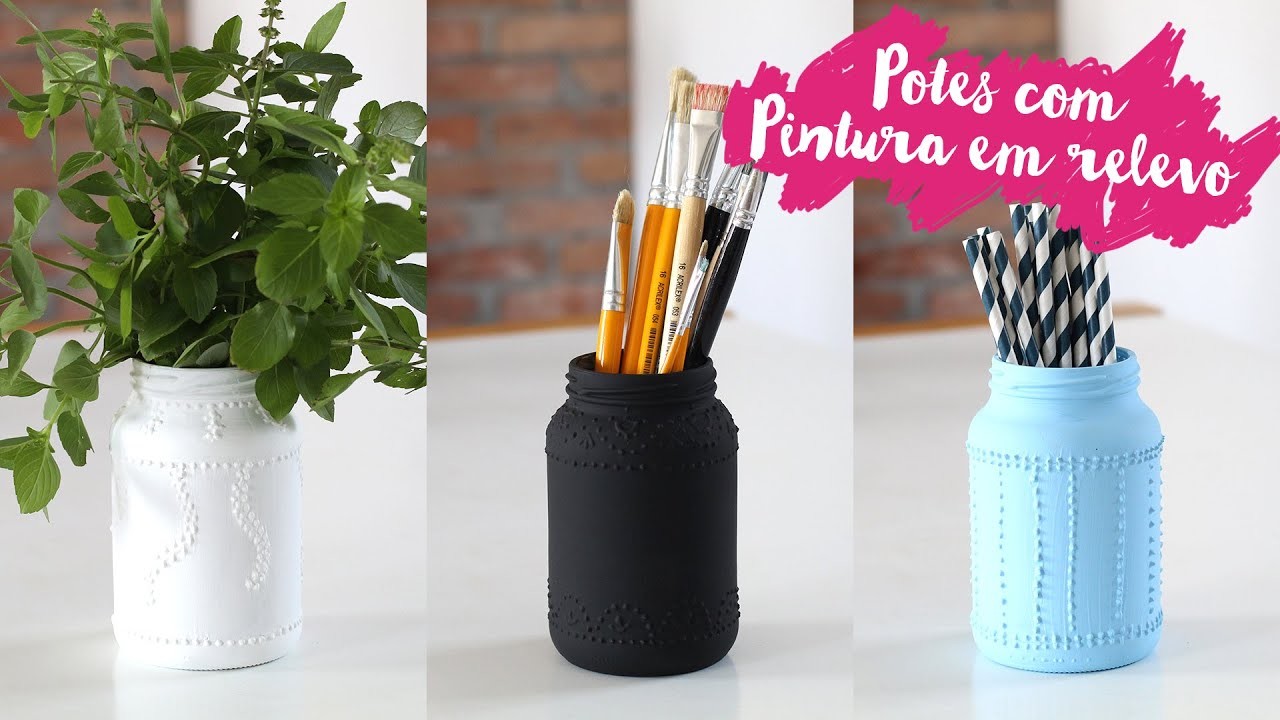 Pintura em relevo em potes de vidro