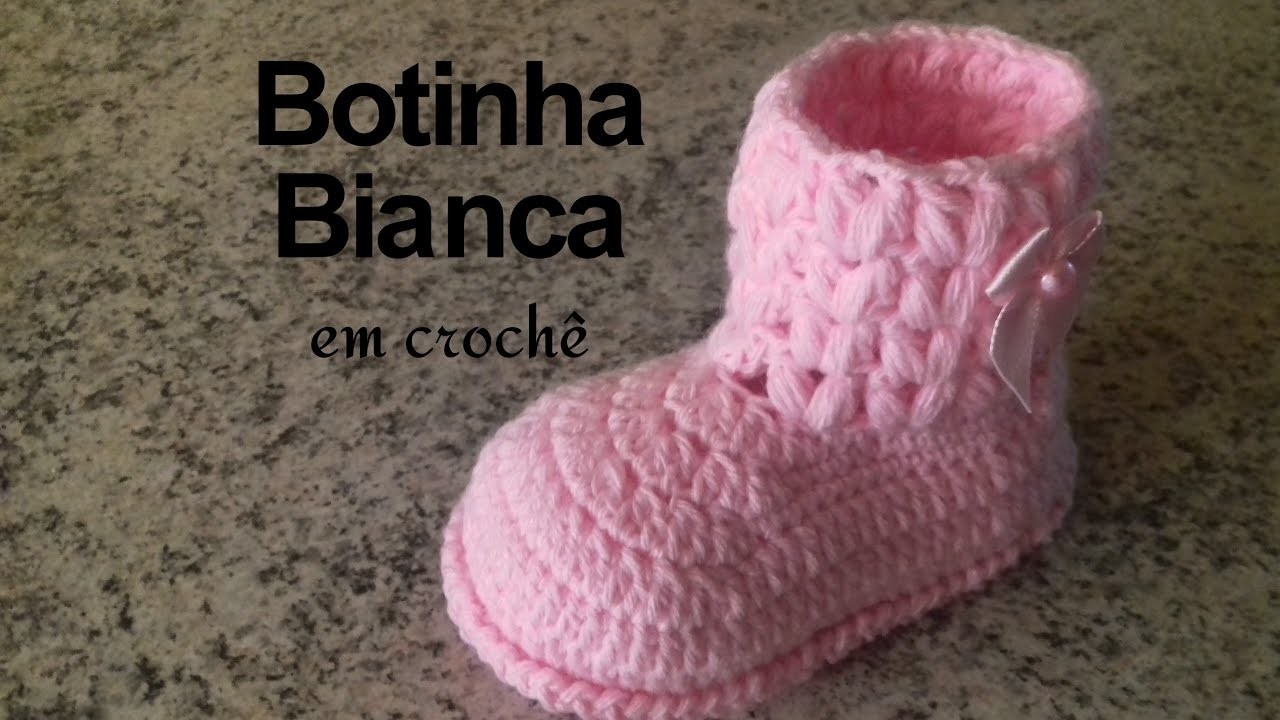 Botinha Bianca em crochê - 11 cm