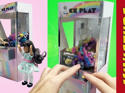 Como fazer uma Máquina de pegar Bichinhos para Barbie e outras Bonecas!